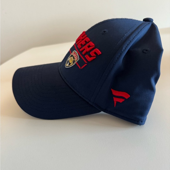 Florida Panthers Authentic Pro Team Issued Player Hat - Picture 4 of 4